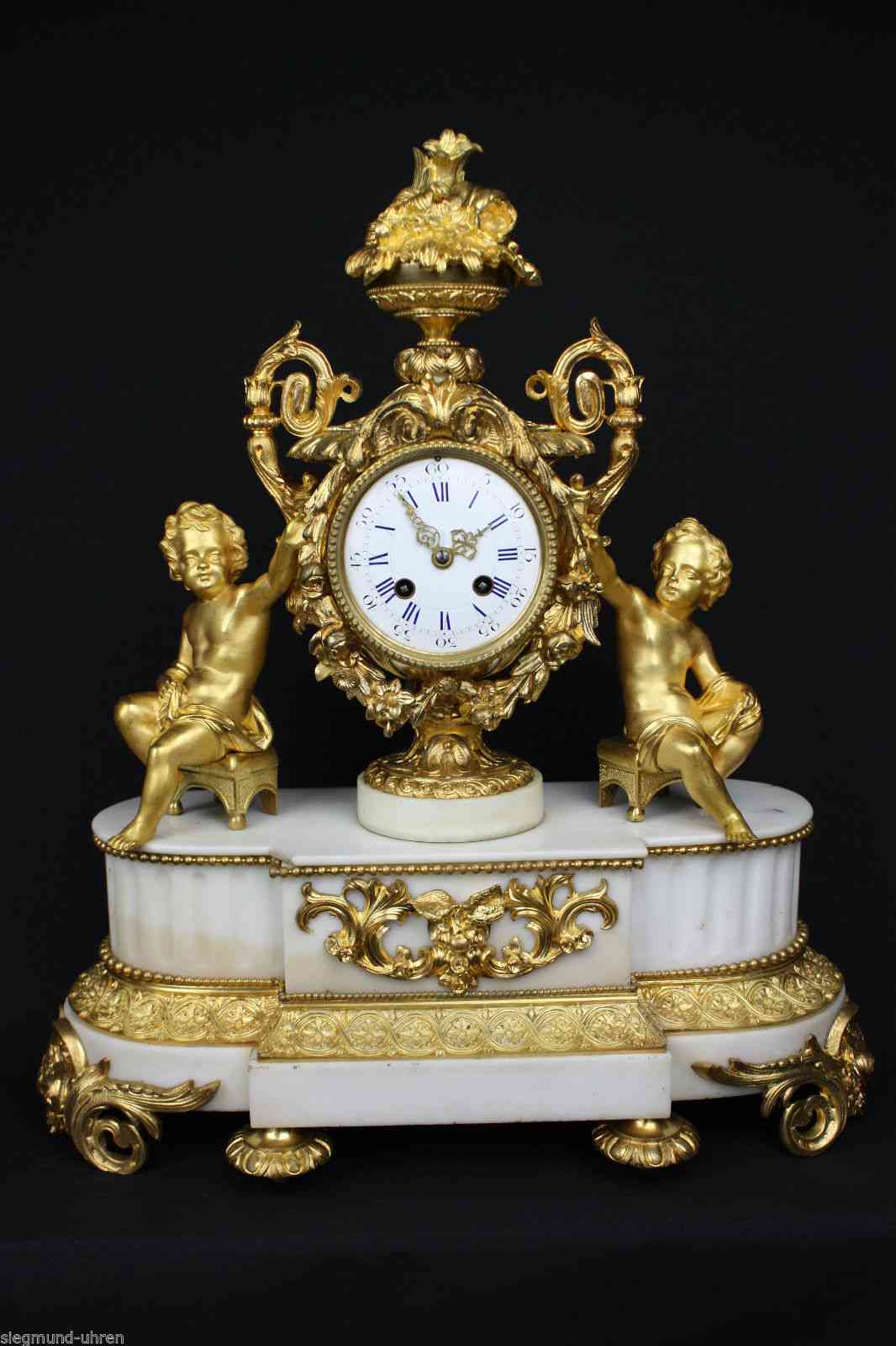 Pendule vorn